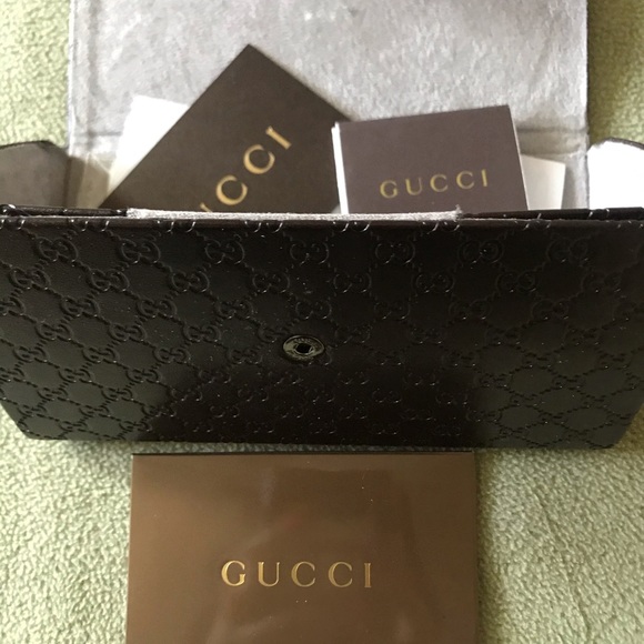 Authentic Gucci brown bamboo sunglasses